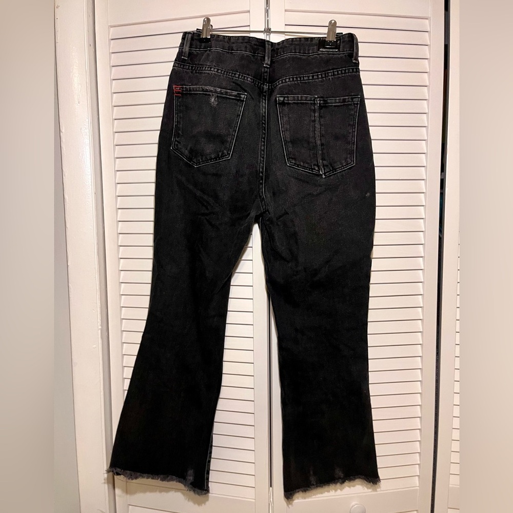 BDG Urban Outfitters Wilco Distressed Black Cropped Flare Jeans Women's 28 - Picture 9 of 13